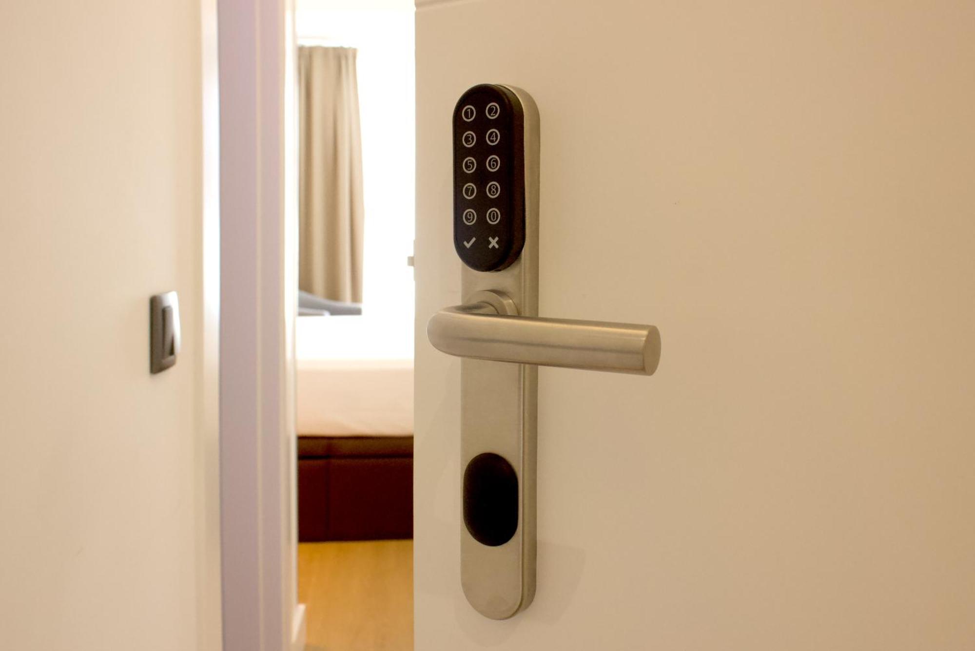 Woohoo Rooms Boutique Luna Madrid Ngoại thất bức ảnh