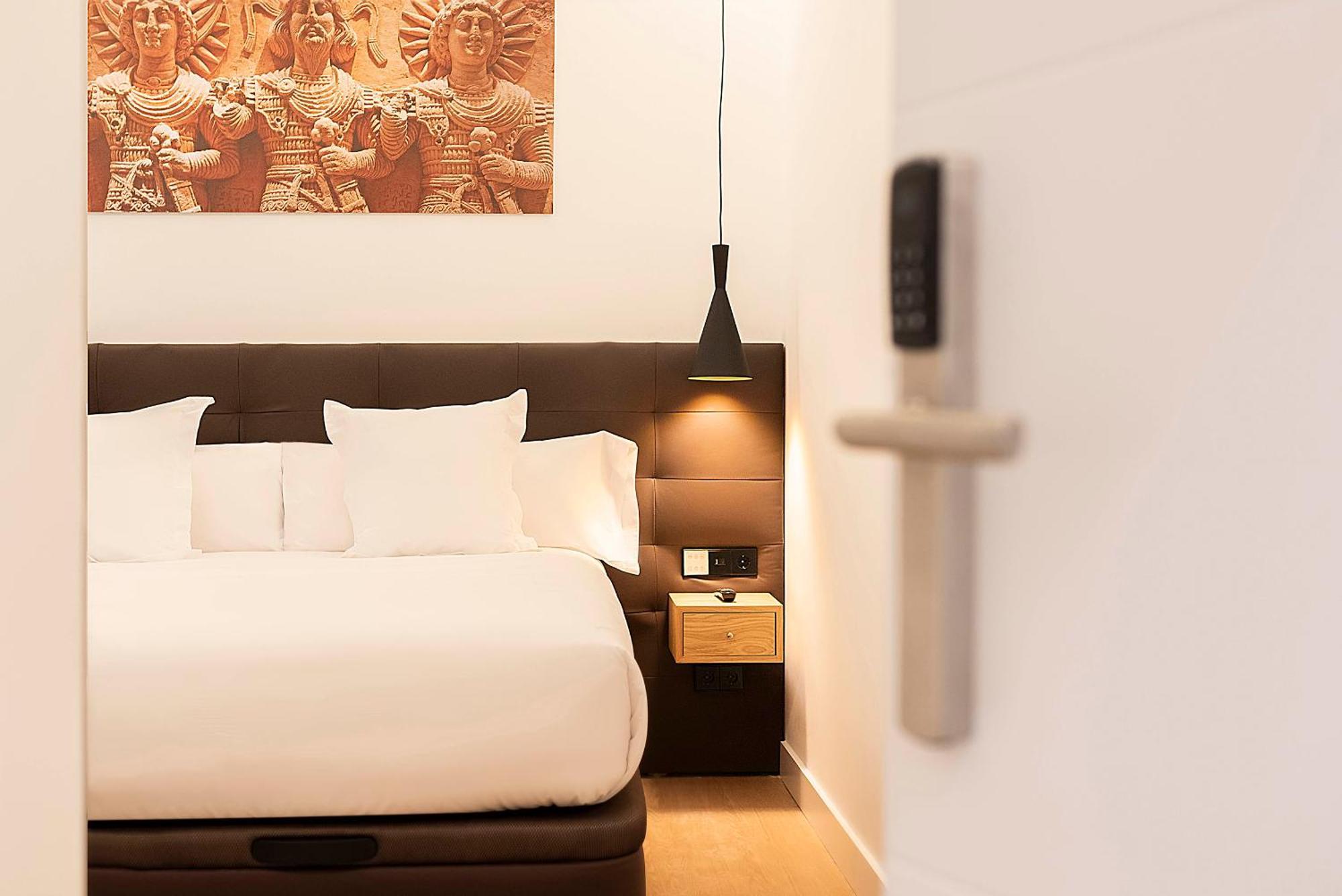 Woohoo Rooms Boutique Luna Madrid Ngoại thất bức ảnh