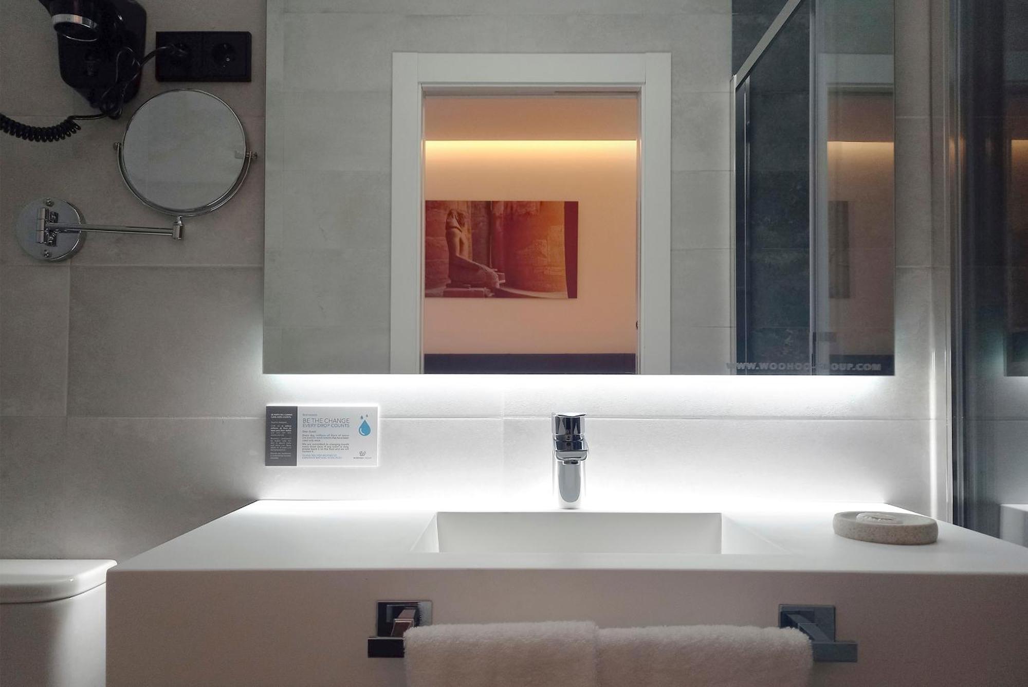 Woohoo Rooms Boutique Luna Madrid Ngoại thất bức ảnh